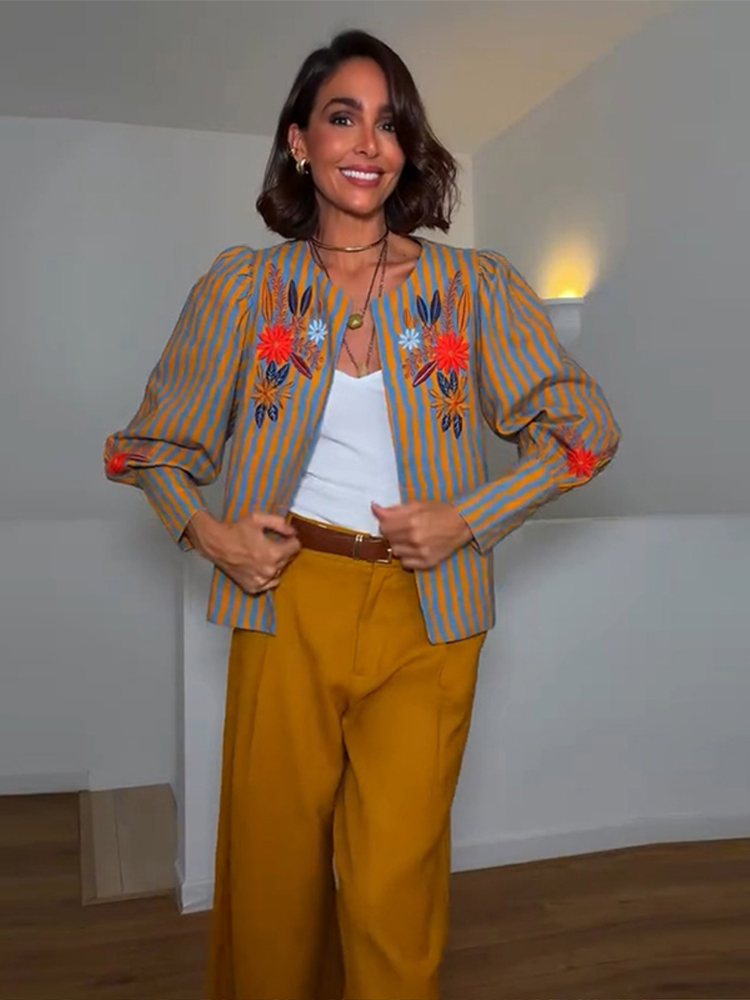 Jackets - 2026 Frühherbst Gestreifte Blumen-Bestickte Jacke Rundhals